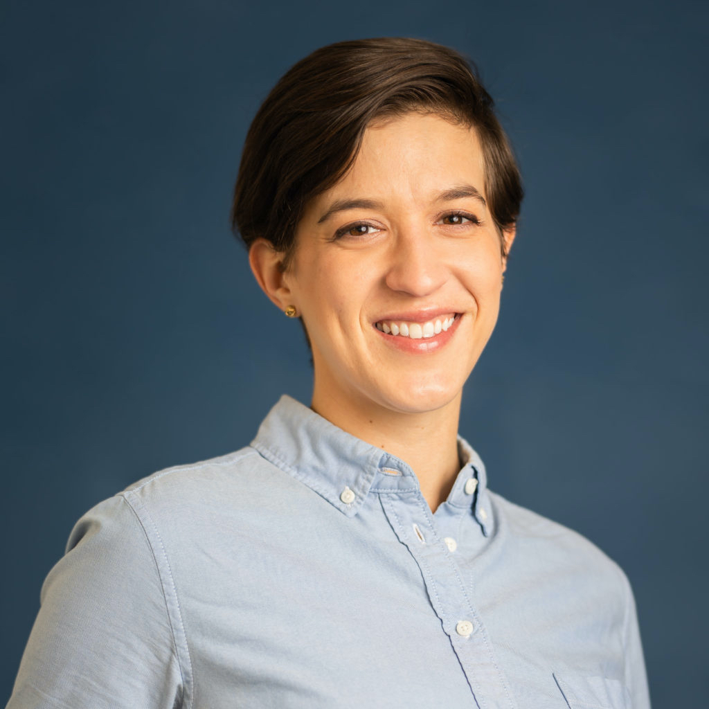 Sarah Toporoff headshot